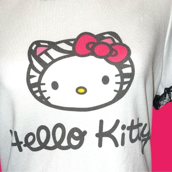 Shein/ hello kitty white ribbed crop top with black lace trim! New - Picture 2 of 9